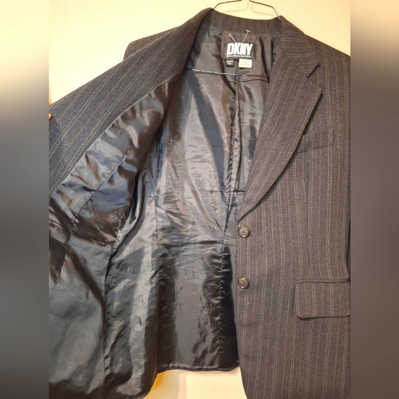 Vintage DKNY 90s 100% wool women's  charcoal grey oversized power suit blazer - Picture 3 of 8